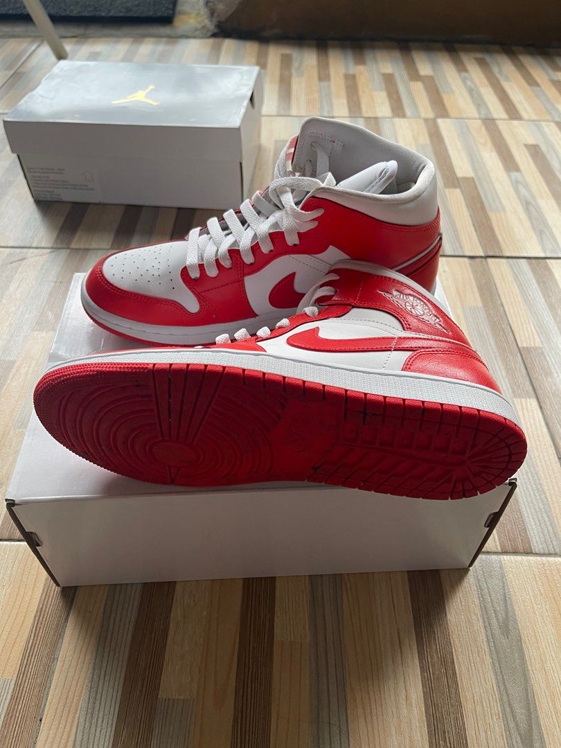 Nike Air Jordan 1 habanero red wmn, Women's Fashion, Women's Shoes on