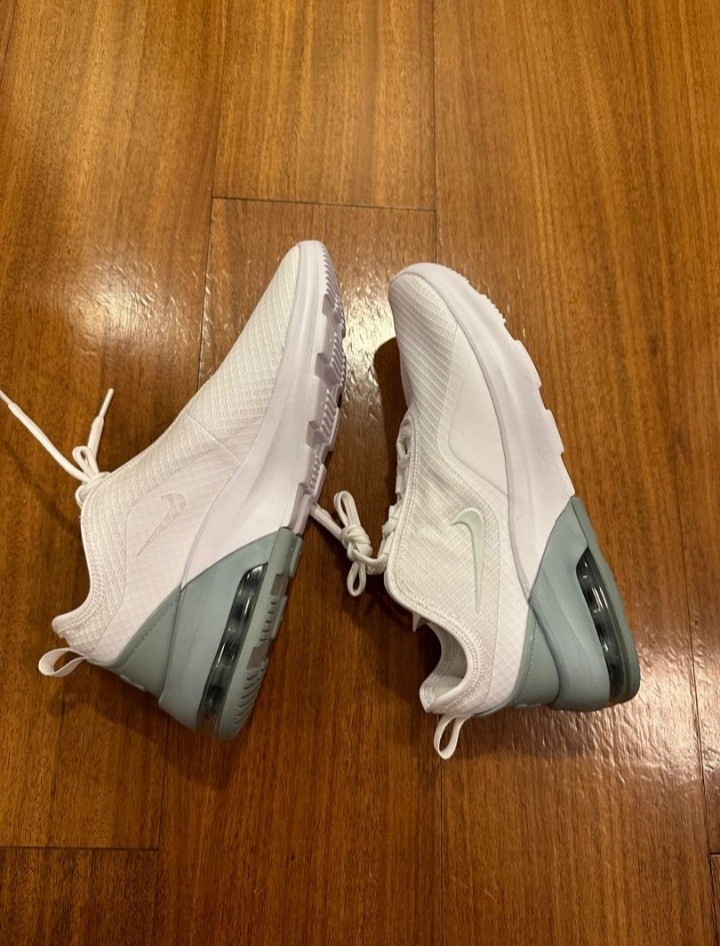 custom nike air max motion 2