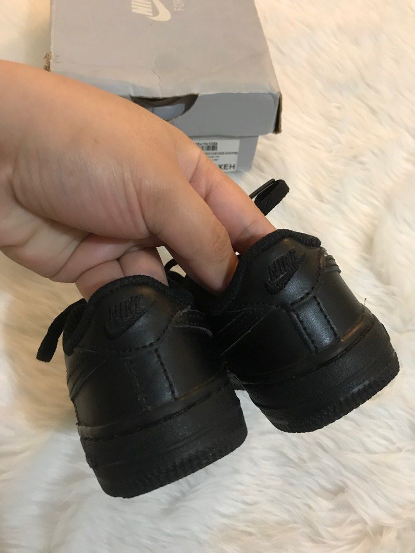 nike airforce triple black