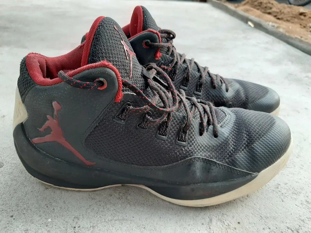 Air jordan rising high hotsell 2