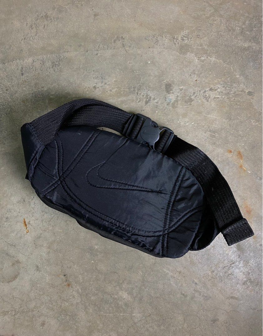 mens nike pouch