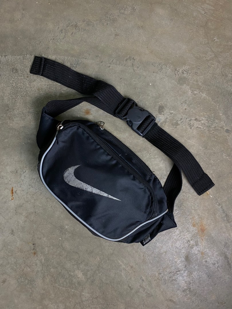 mens nike pouch