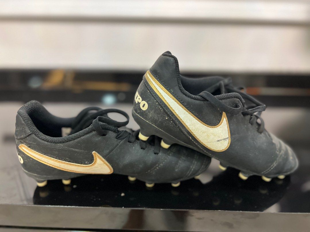 Nike tiempo boys sale