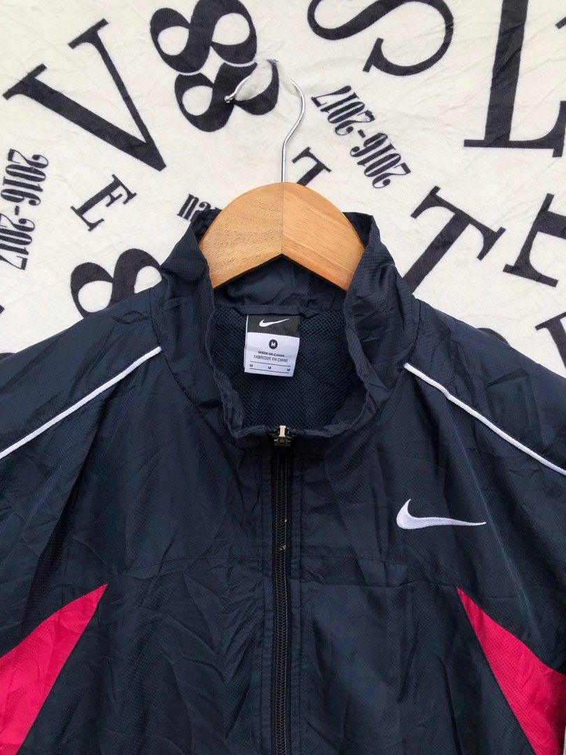 Nike 2017 windbreaker jacket discount