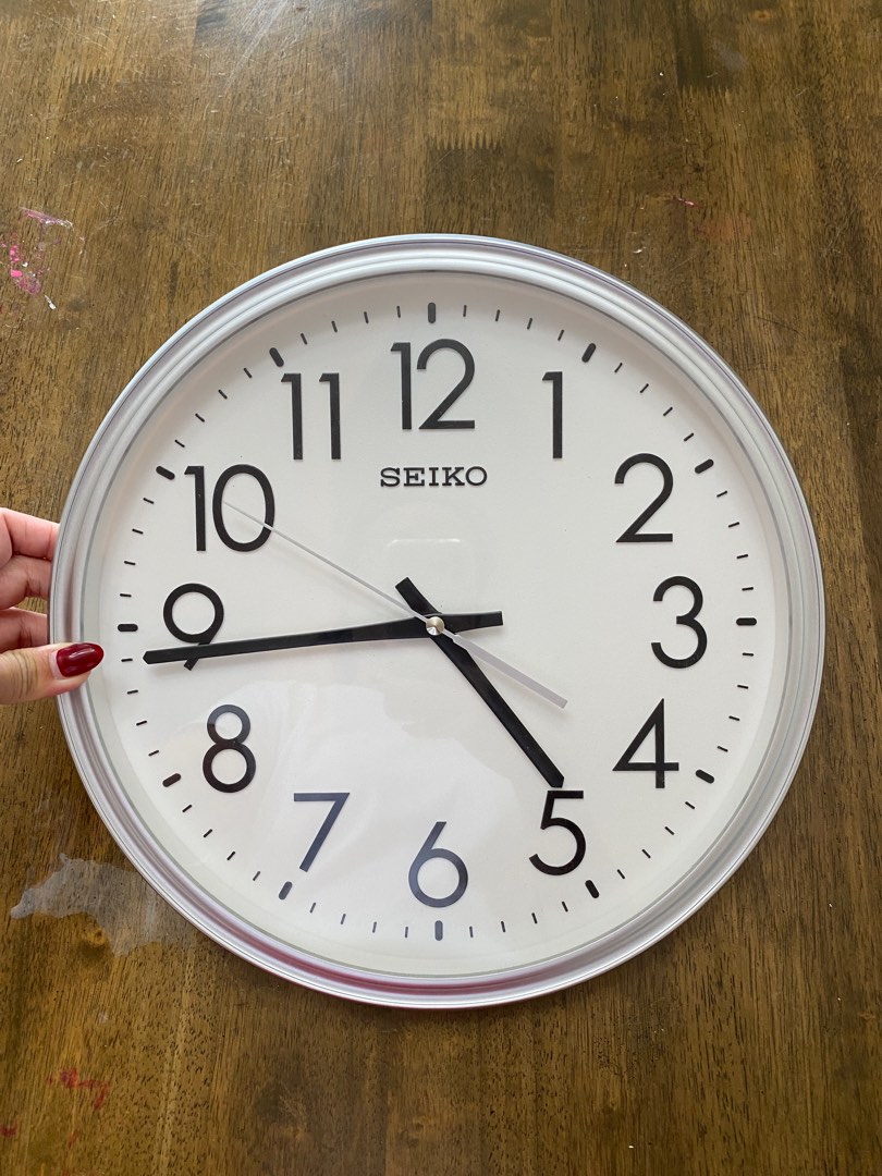 *NOT WORKING* clock, Furniture & Home Living, Home Decor, Clocks on