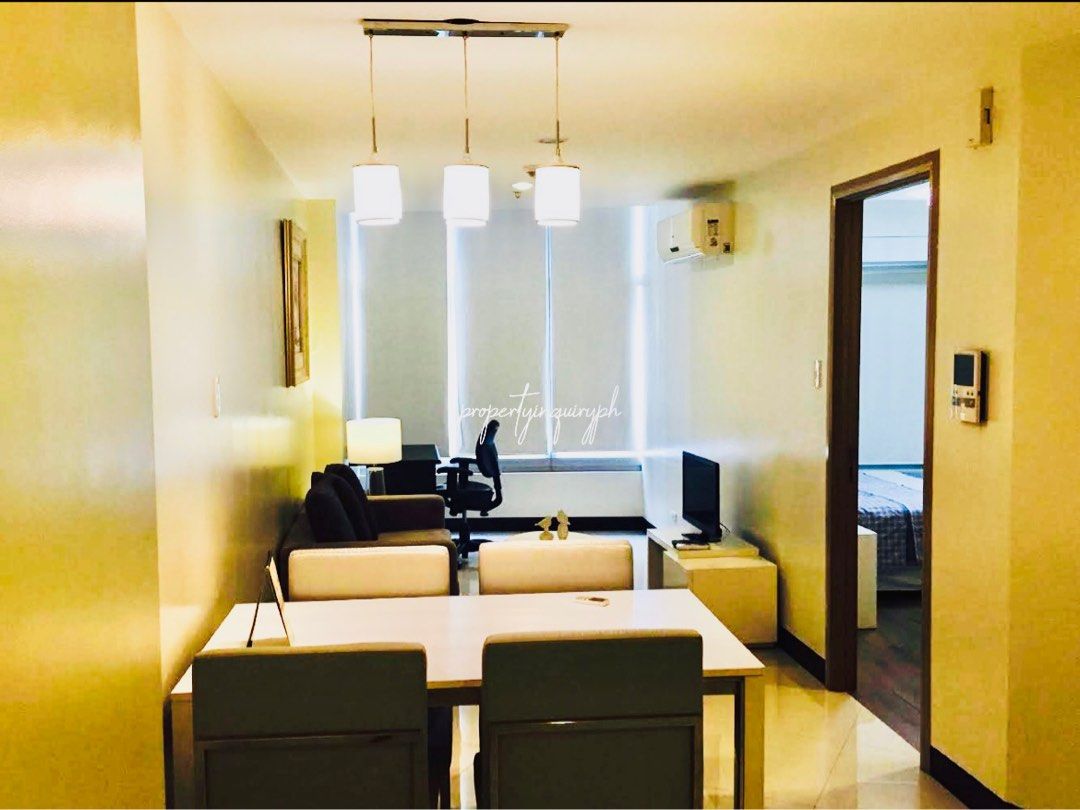Makati One Central 1BR for Sale (Category: Apartments & Condos) located in Pasig City. Submitted by propertyinquiryph (Listing ID 1205942620, Image 3). Description: For Sale One Central - Salcedo Village Makati Spacious 1BR 56 sqm Fully furnished Mid floor No parking Clean title Selling at Php 11M Inclusive of seller’s expenses Get the best deals from propertyinquiryph .
