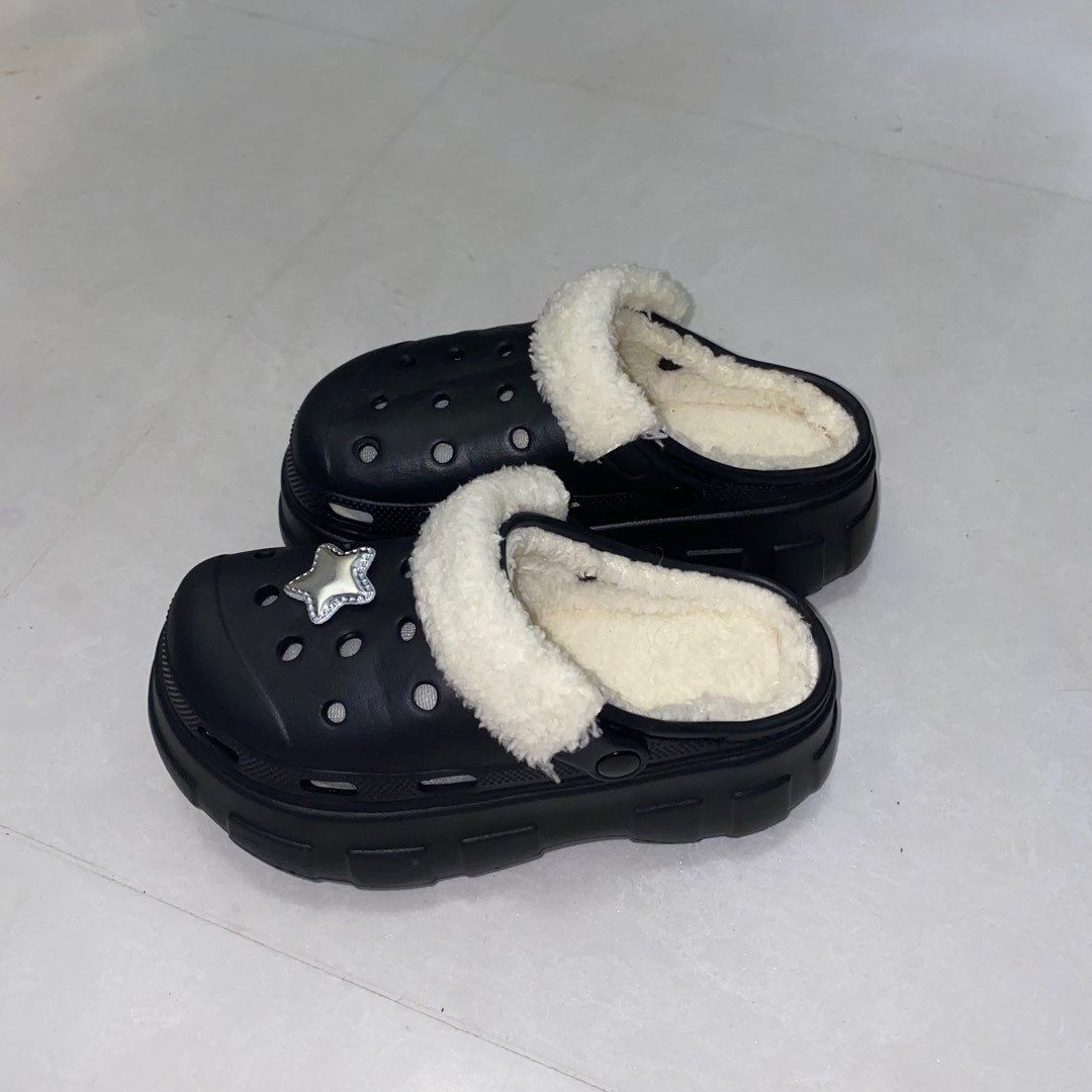 mens platform crocs