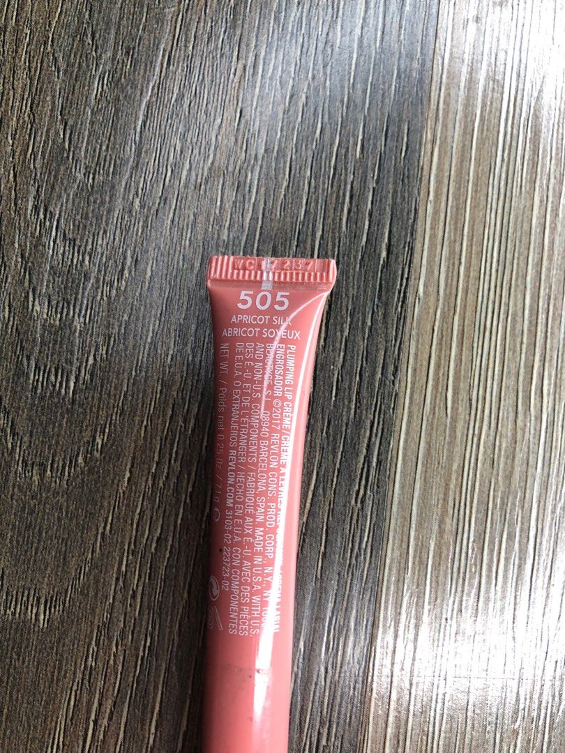 Revlon kiss plumping lip cream (505 Apricot silk), Beauty & Personal