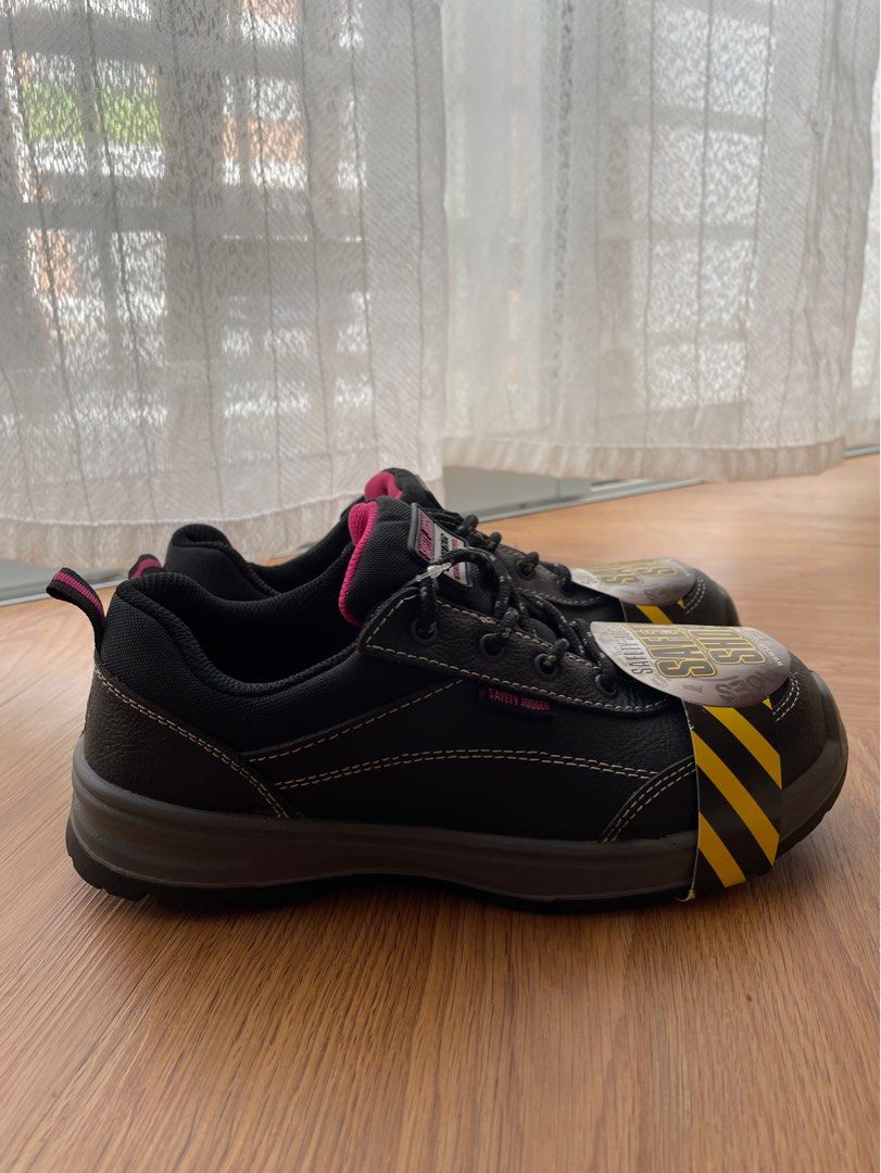 Best girl outlet safety shoes