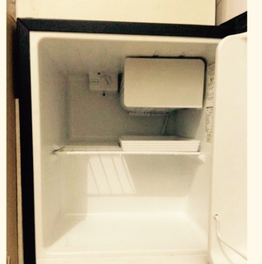 second hand mini refrigerator, TV & Home Appliances, Kitchen Appliances