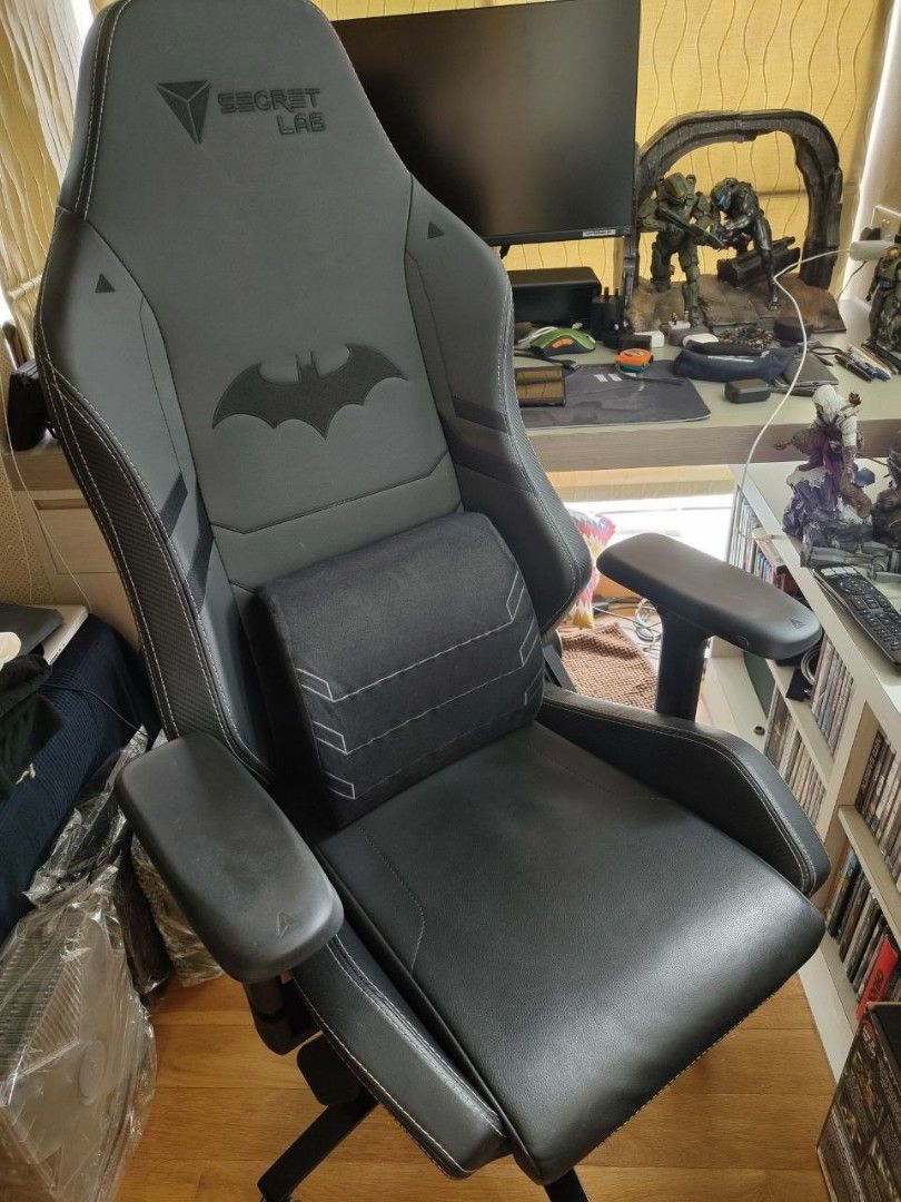 Secretlab omega outlet batman