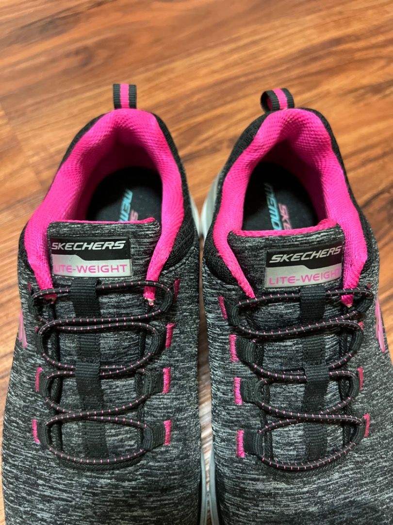 Skechers Lite-Weight ladies shoes (Size UK 5/ EUR38), Women's Fashion,  Footwear, Sneakers on Carousell