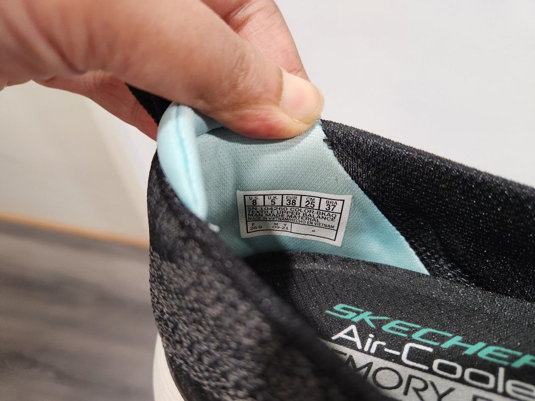 Skechers air cooled 2025 memory foam vietnam