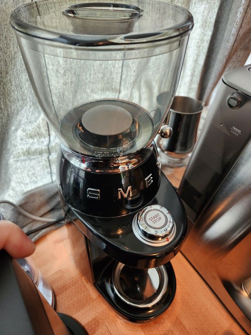 SMEG Coffee Grinder One month old only!!, TV & Home Appliances