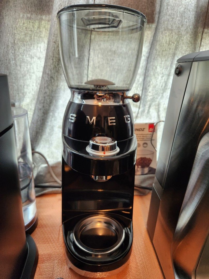 SMEG Coffee Grinder One month old only!!, TV & Home Appliances