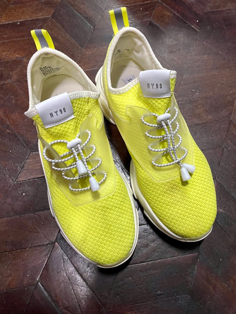 Steve Madden Sneakers, Women's Fashion, Footwear, Sneakers on Carousell