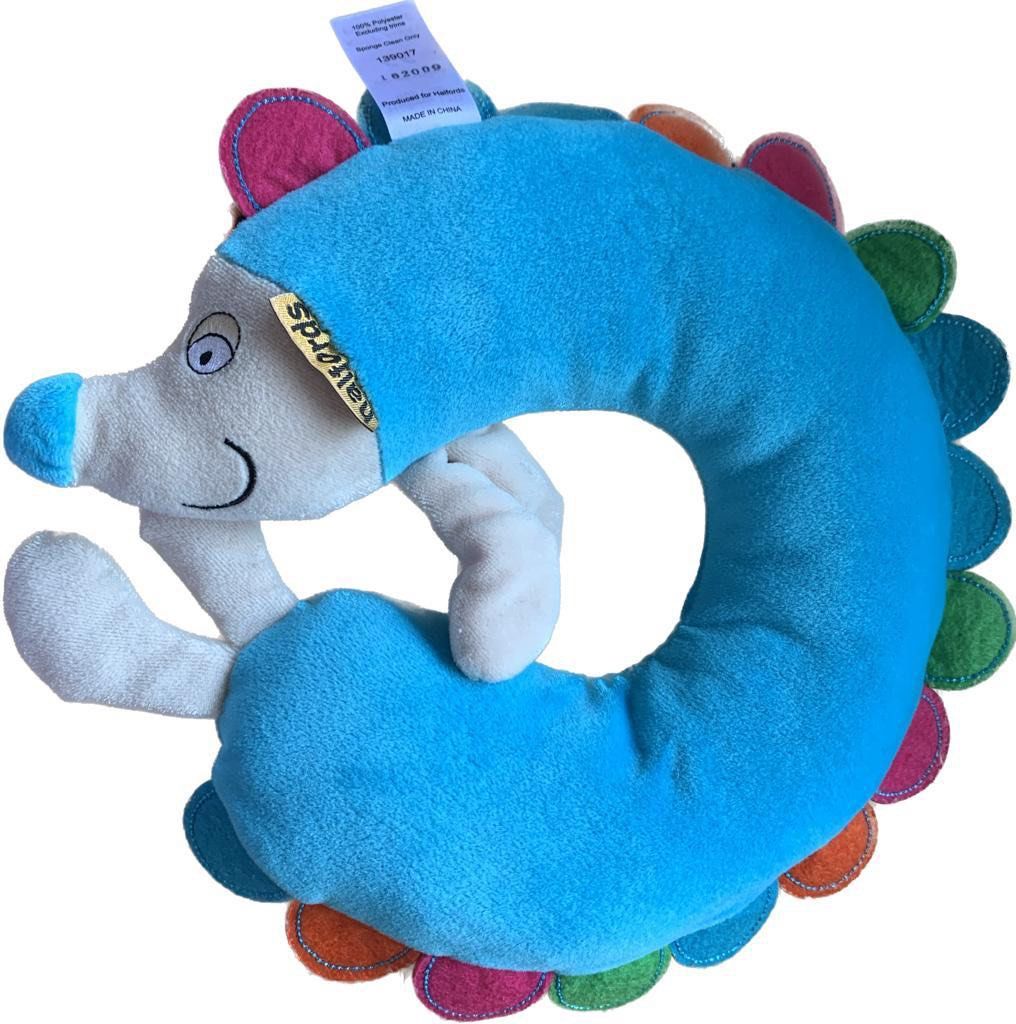 Travel neck pillow Halfords