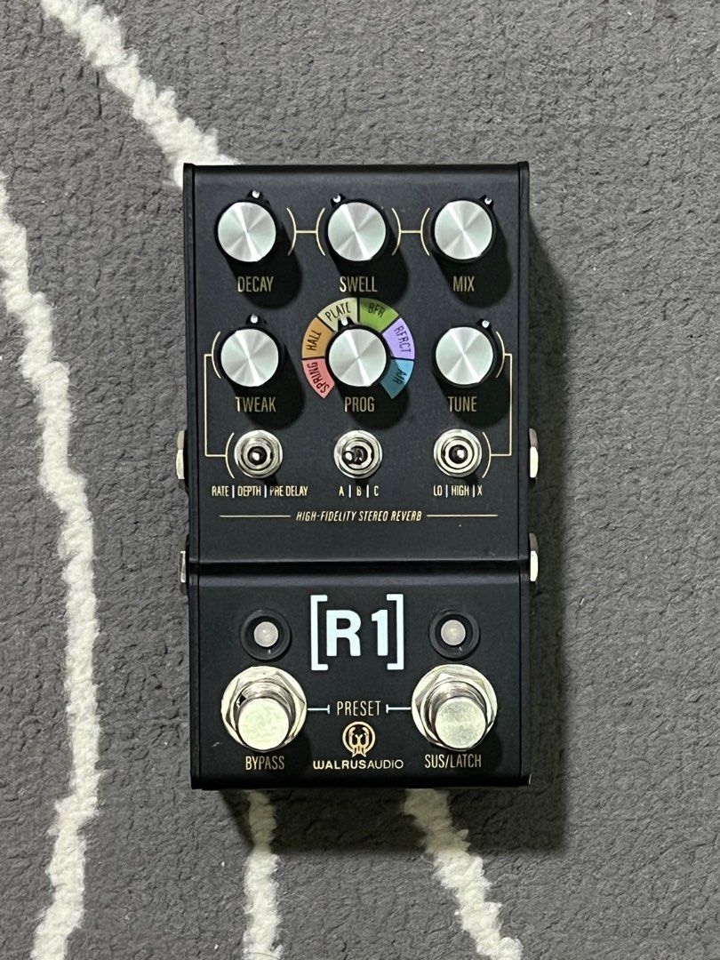 Walrus Audio MAKO Series R1 High-Fidelity Stereo Reverb Pedal, Hobbies