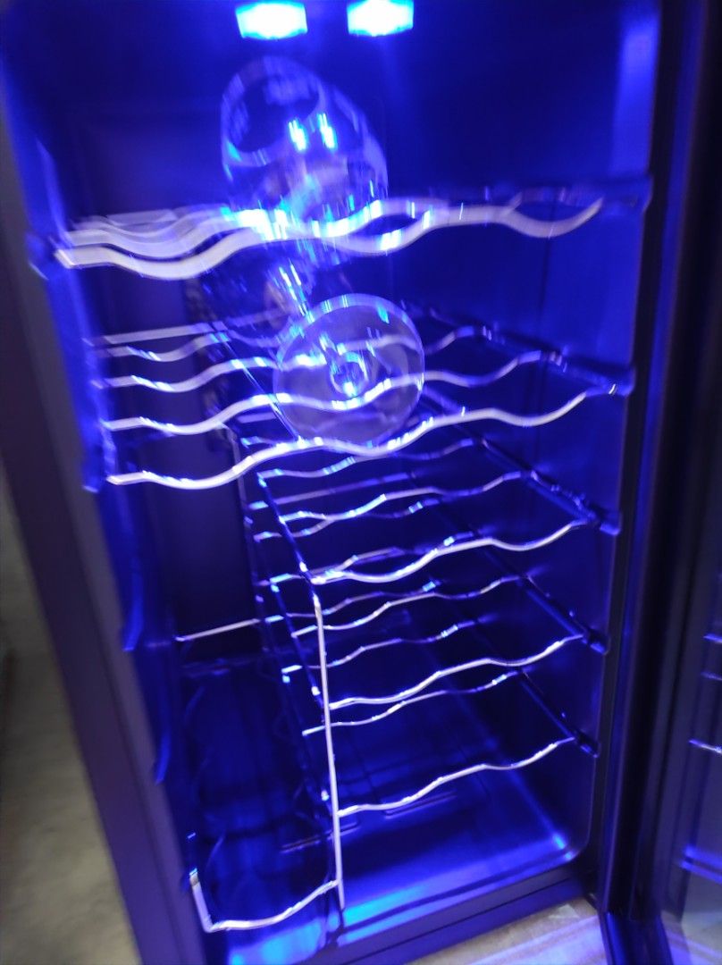 Wine Chiller, Food & Drinks, Alcoholic Beverages on Carousell