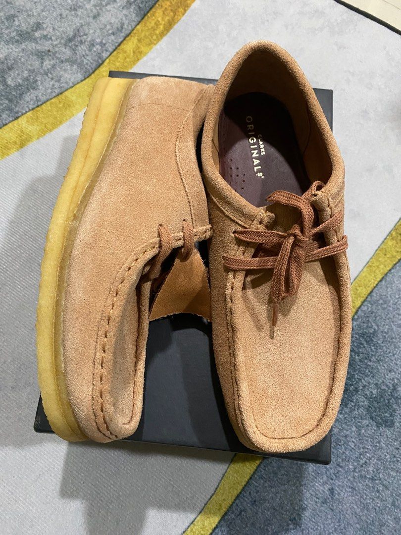 Clarks sales wallabee sandstone