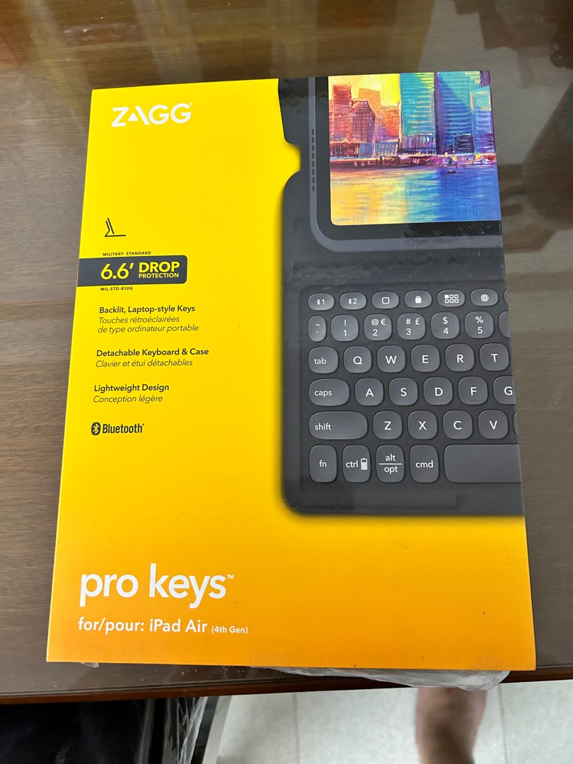 Zagg Pro Keys for iPad Air 4th Gen / 5th Gen, Mobile Phones & Gadgets