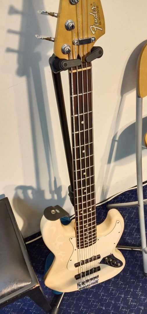 Fender jazz bass 2024 5 string mexican