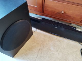 2CH Soundbar Philips with subwoofer
