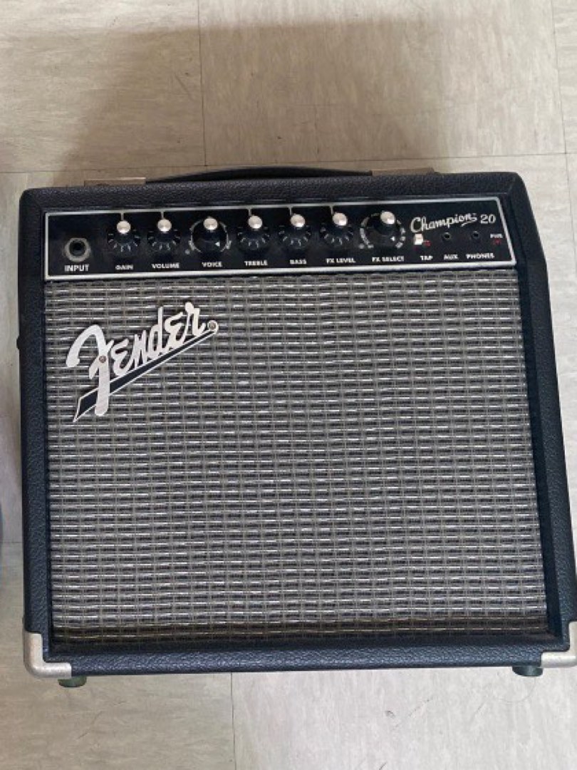 FENDER AMP FOR SALE, Hobbies & Toys, Music & Media, Musical Instruments
