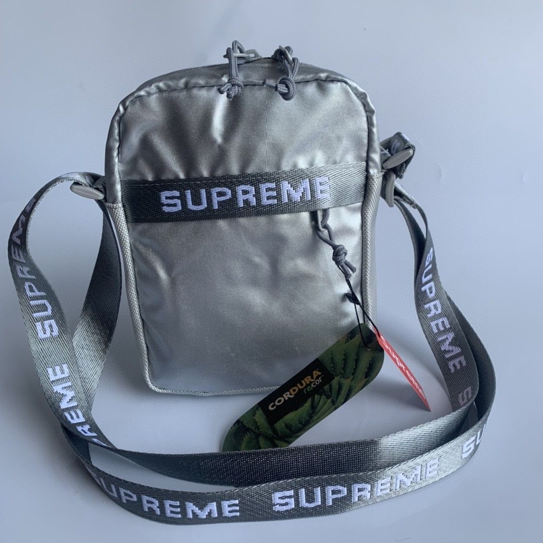 Supreme Shoulder Bag 22FW Silver