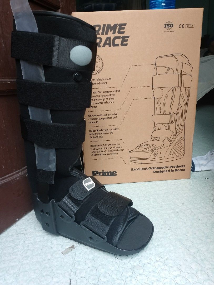 aircast walker boot brace support (Category: Medical Supplies & Tools) located in Quezon City. Submitted by mrrightgeneralmerchandise (Listing ID 1206292312, Image 2). Description: aircast walker boot korea's no 1 product -inflate/deflatable - black 3-7 small 7-9-medium 9-12 -large sampaloc manila 09182798886.