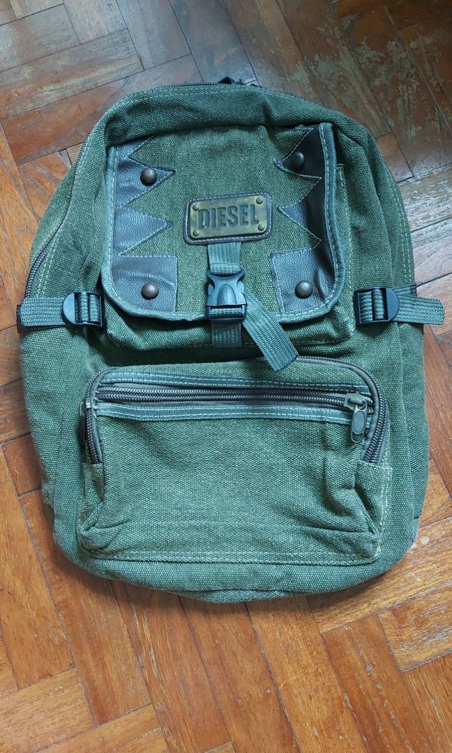 Diesel deals backpack green