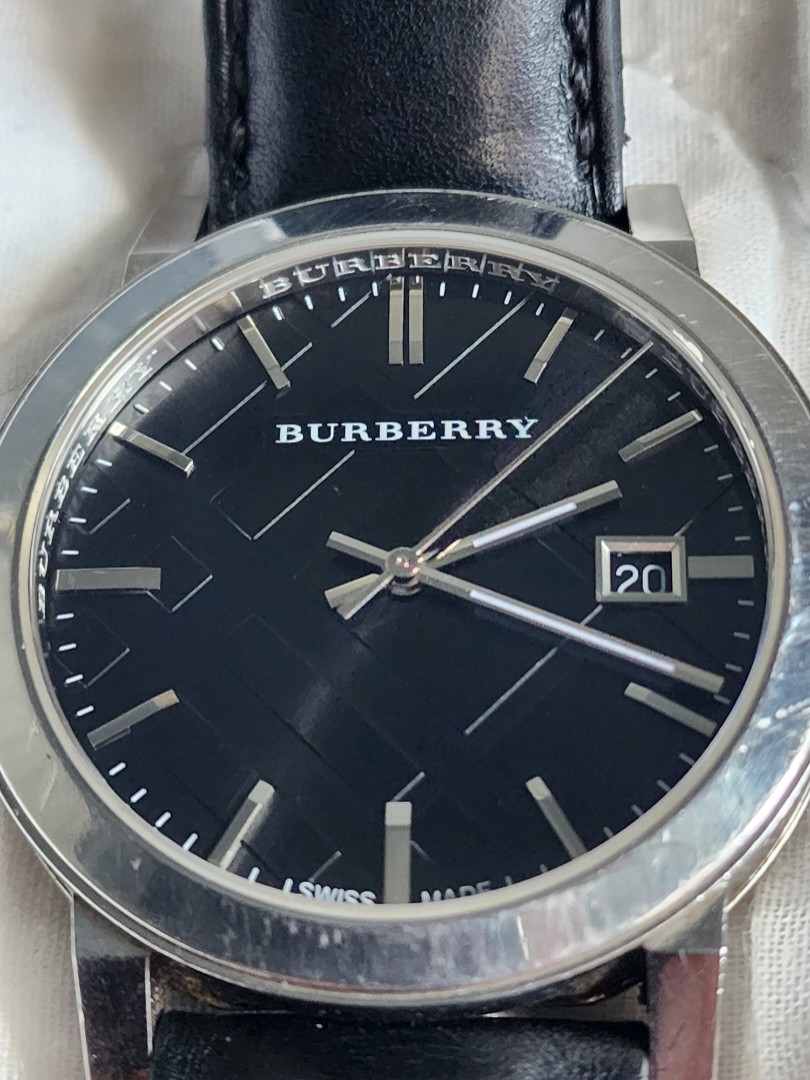 Authentic Burberry Watch Silver Black Dial Leather Strap, Women's Fashion,  Watches & Accessories, Watches on Carousell