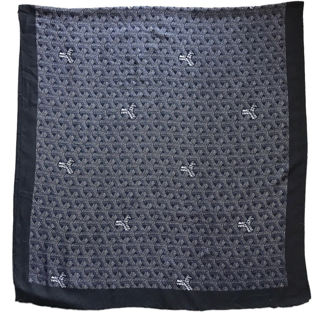 Goyard store scarf price