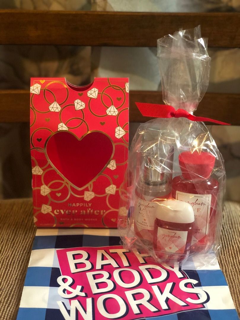 Bath & Body Works Gingham Love travel size gift set, Beauty & Personal