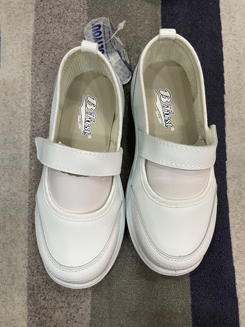 Bata white discount shoes for girls