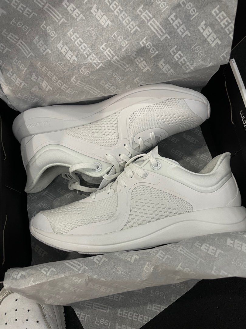 BNIB Lululemon Chargefeel Low Women s Workout Shoes in White