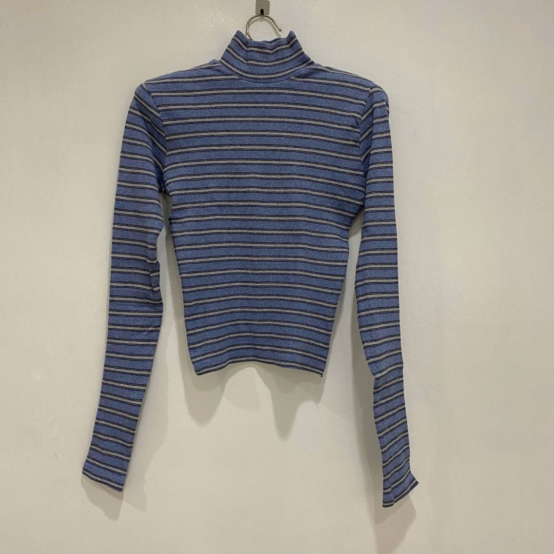 Brandy melville daniela turtleneck top store