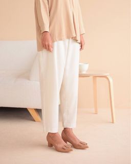 Calaqisya Hay Pants in Off White