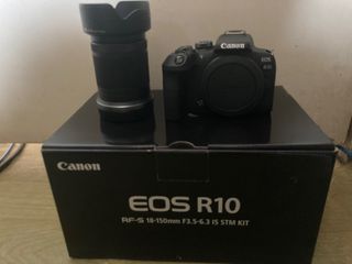 Canon eos r10 跟rf-s 18-150mm鏡頭 連遮光罩