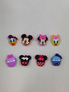 CROCS JIBBITZ / SHOE CHARMS / MARVEL SUPERHERO / STAR WARS / PIRATES OF THE CARIBBEAN / SPIDERMAN / CAPTAIN AMERICA / HULK / BATMAN / SUPERMAN / THOR / BLACK PANTHER /ANT MAN / DEADPOOL / BIG HERO 6 / MINIONS / ONE PIECE / DEMON SLAYER / BUTTON PIN