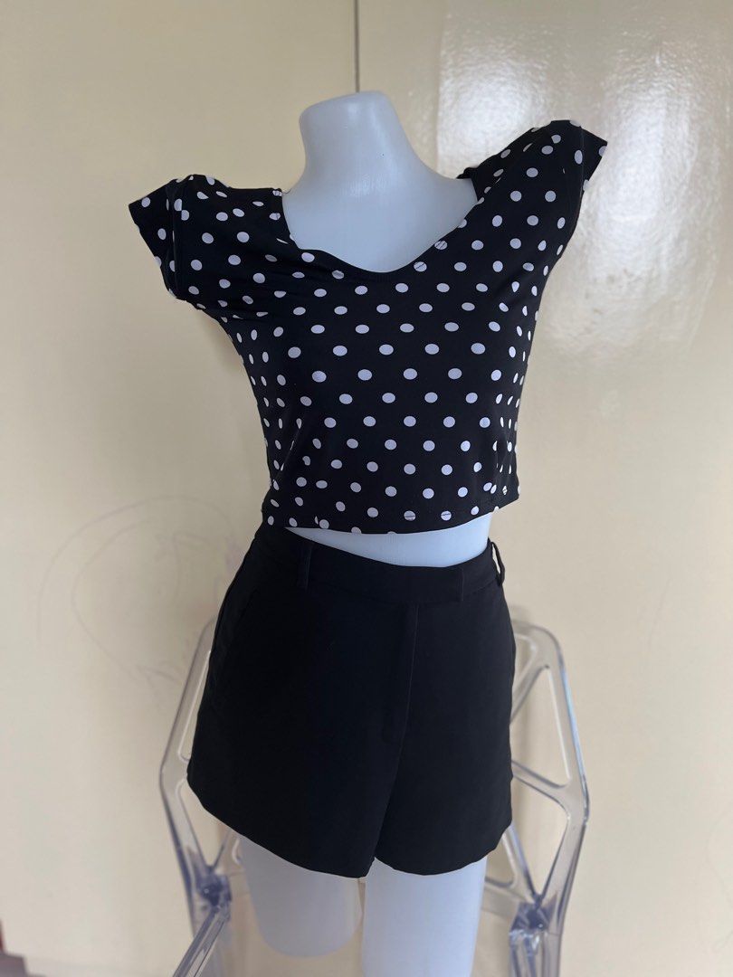 Crop top stretchy fabric polka dots (Category: Others Tops) located in Cainta. Submitted by krishoppe. (Listing ID 1206099288, Image 2). Description: Nice stretchy fabric Crop top Can fit small to medium .