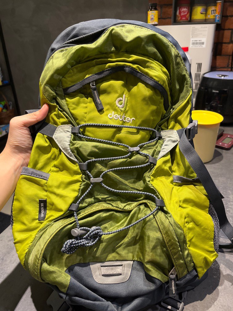 Deuter spider 30 Men s Fashion Bags Backpacks on Carousell
