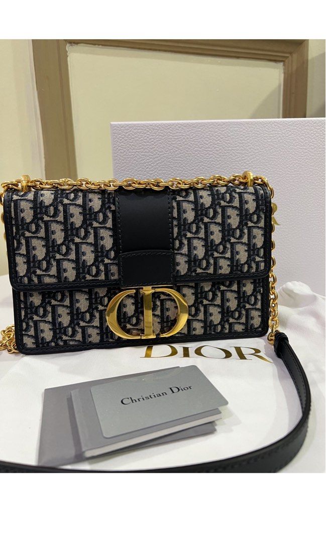 Classical Dior 30 Montaigne chain bag, Women's Fashion, Bags & Wallets,  Shoulder Bags on Carousell