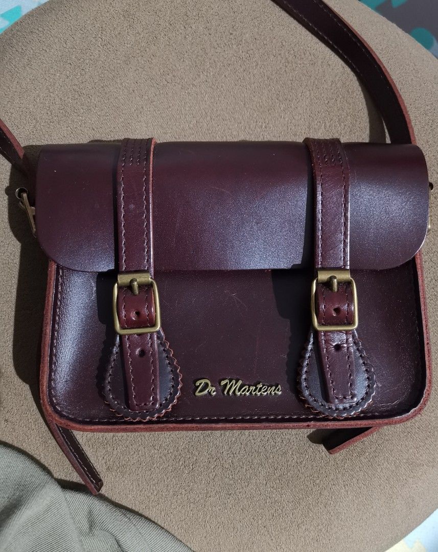 Dr martens 7 outlet inch satchel amazon