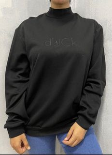 Duck jumper in black