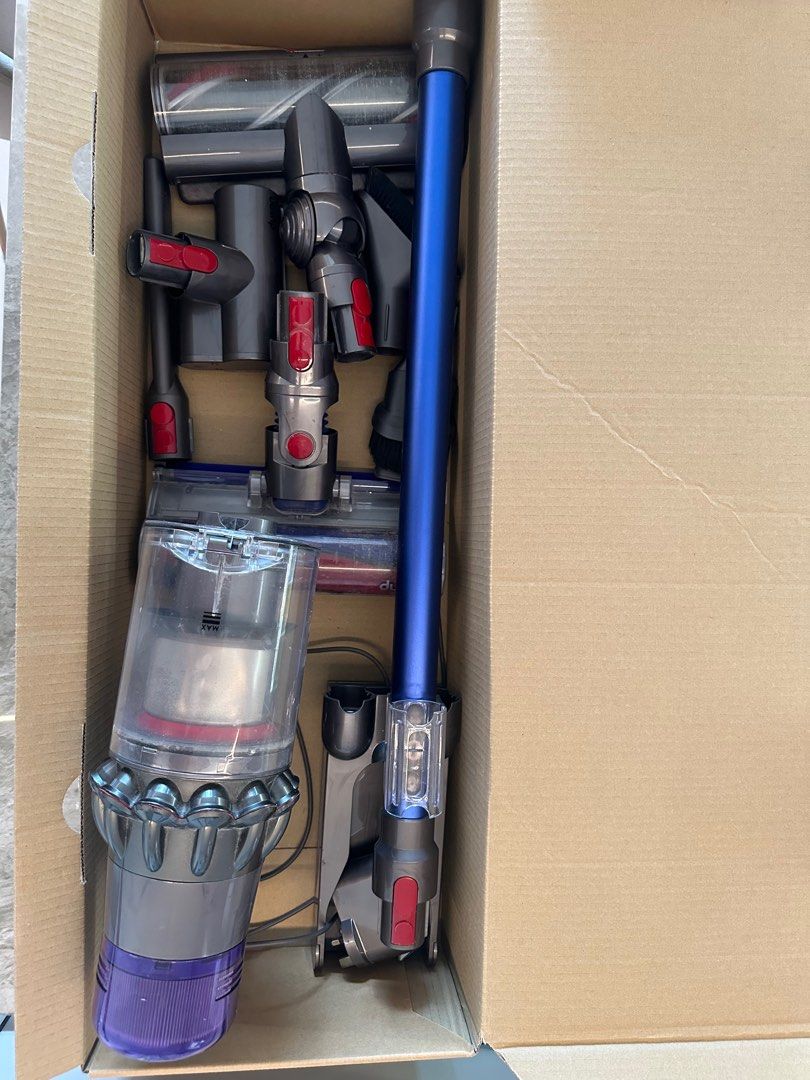 Dyson V11 Absolute, TV & Home Appliances, Vacuum Cleaner & Housekeeping