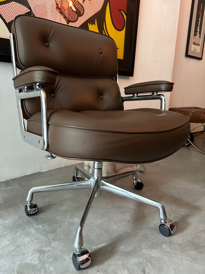 Eames executive 2025 chair used