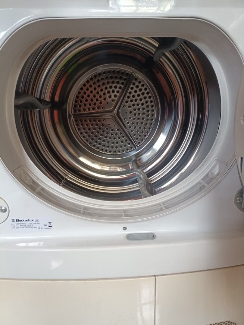 Electrolux 7kg Dryer EDC67150W, TV & Home Appliances, Washing Machines