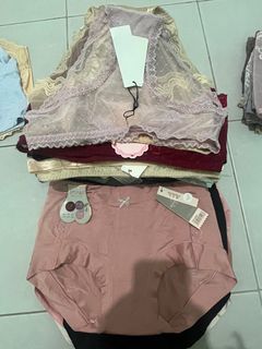 (Category: ) located in . Submitted by premiumlingeries (Listing ID 1206169638, Image 1). Description: .