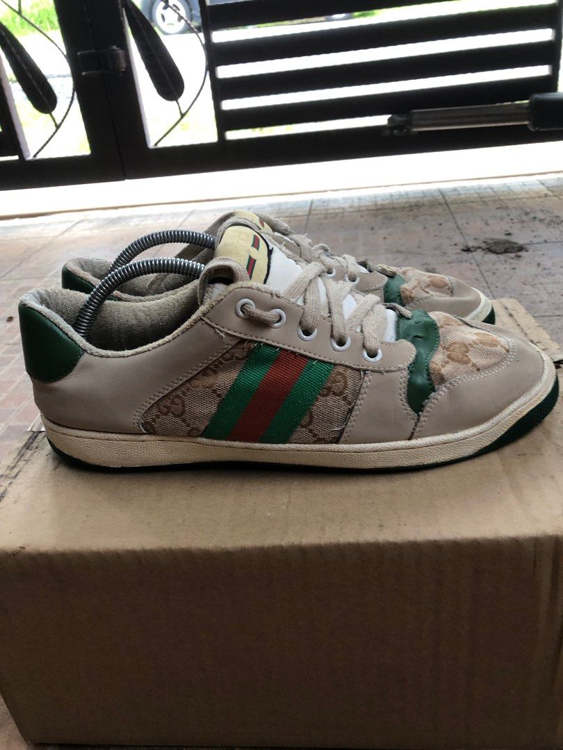 Gucci logo outlet trainers